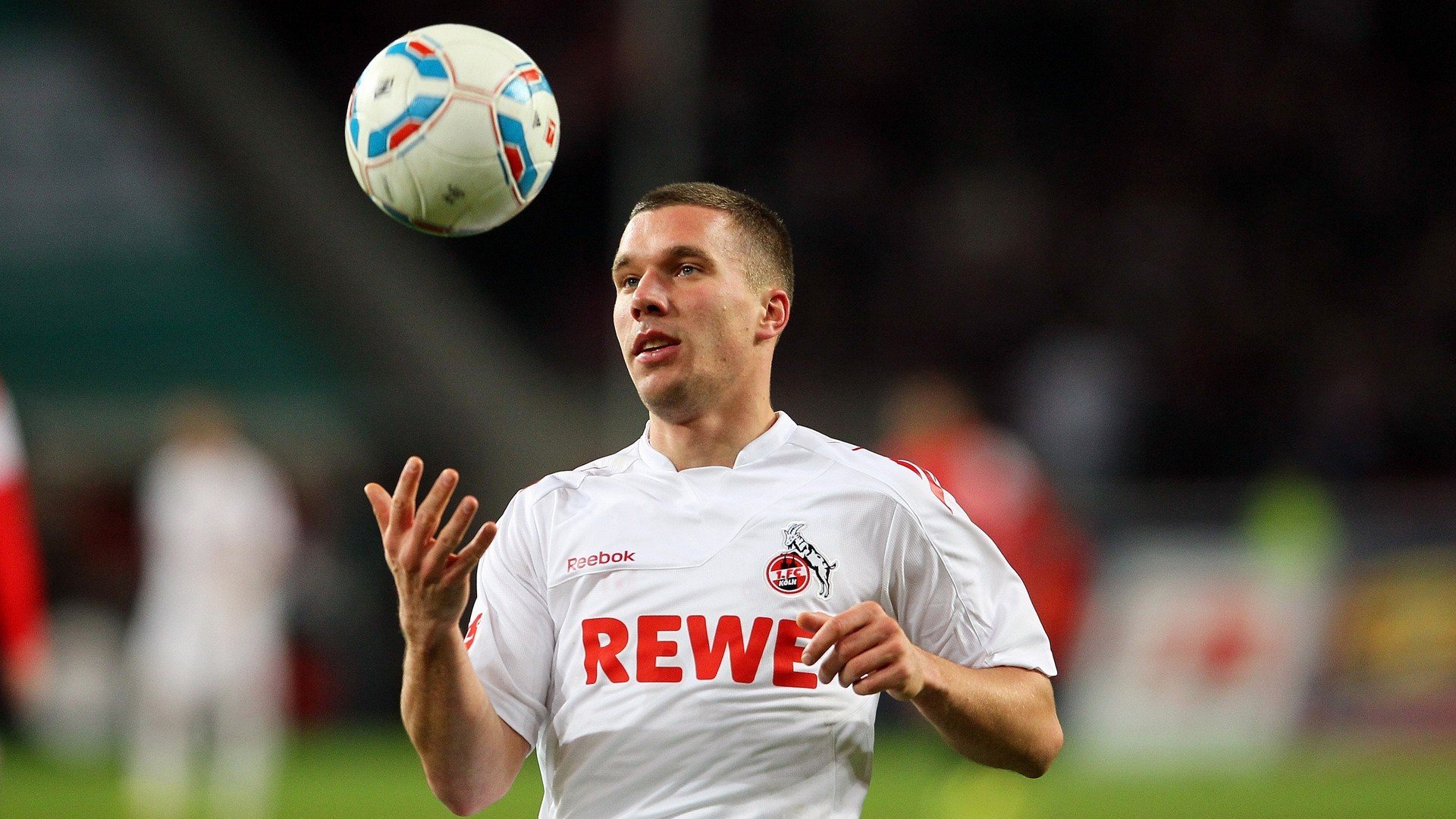 卢卡库独舞诺坎普，巴萨战术革新下的英格兰之殇